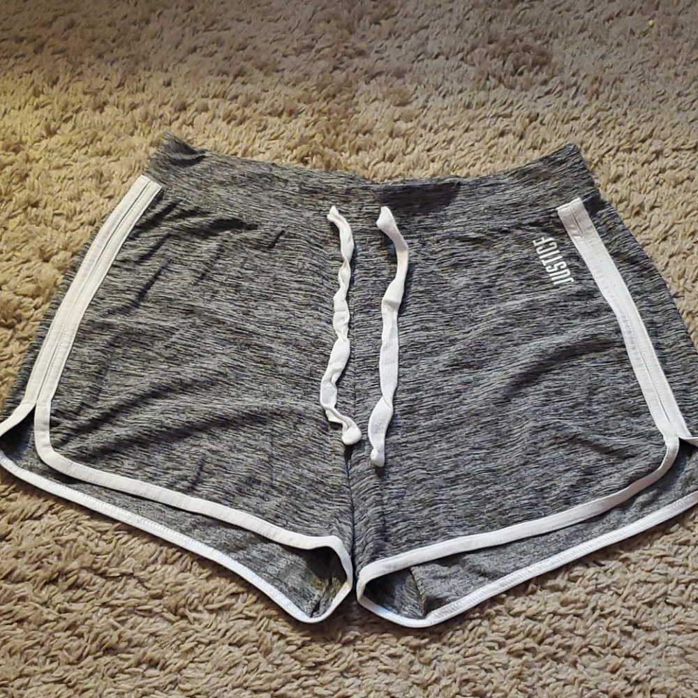 Girls gray active shorts size 14/16
